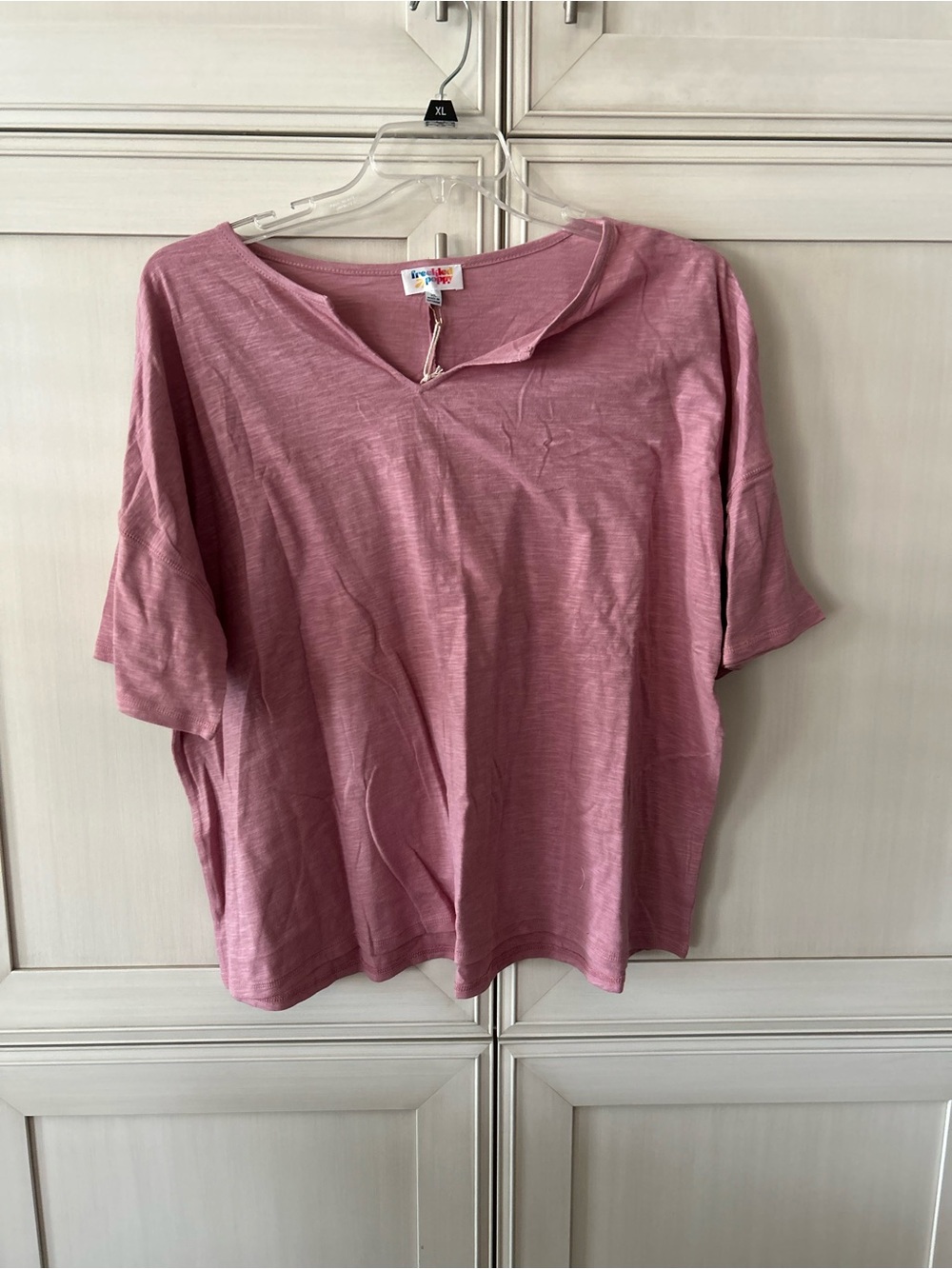 Women's Relaxed Notch Neck Tee in Dusty Rose